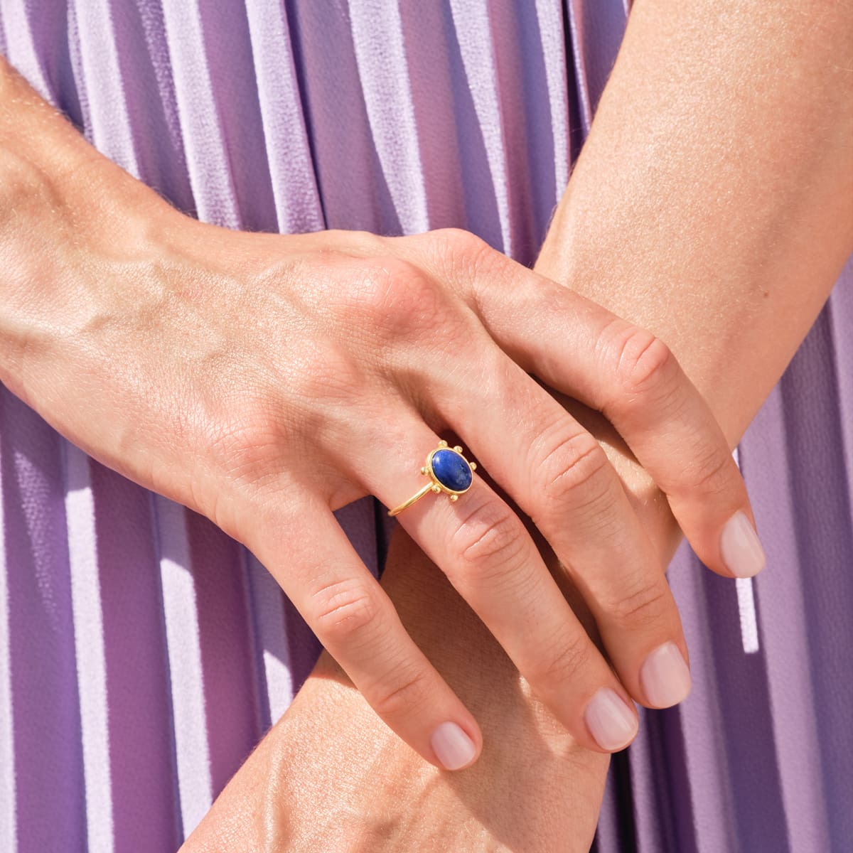 Worn on a hand ring Lapis lazuli