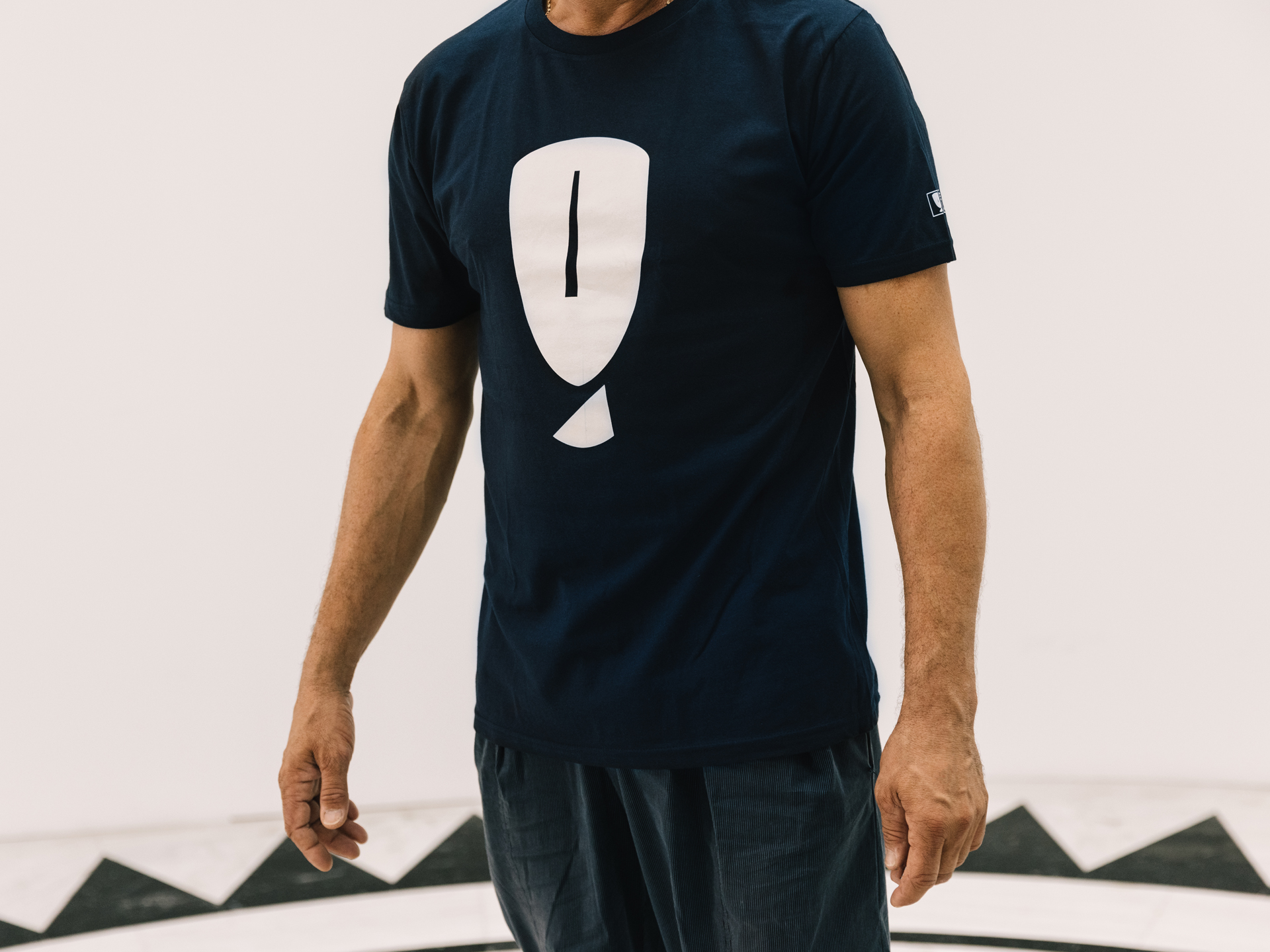 T-Shirt with the Head of Figurine – Medium