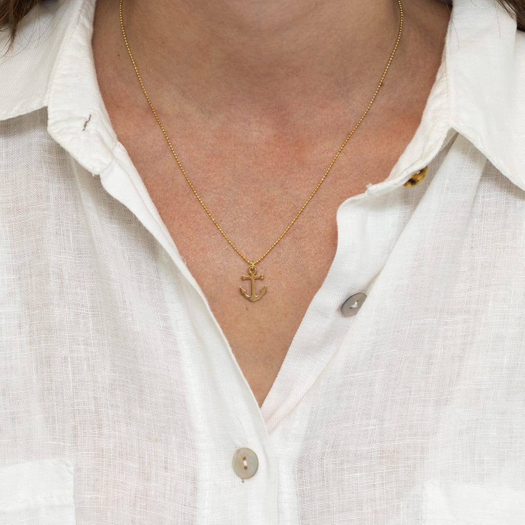 Necklace with anchor