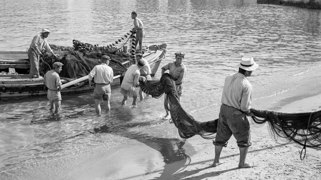 photography by Robert McCabe depicting working fishermen
