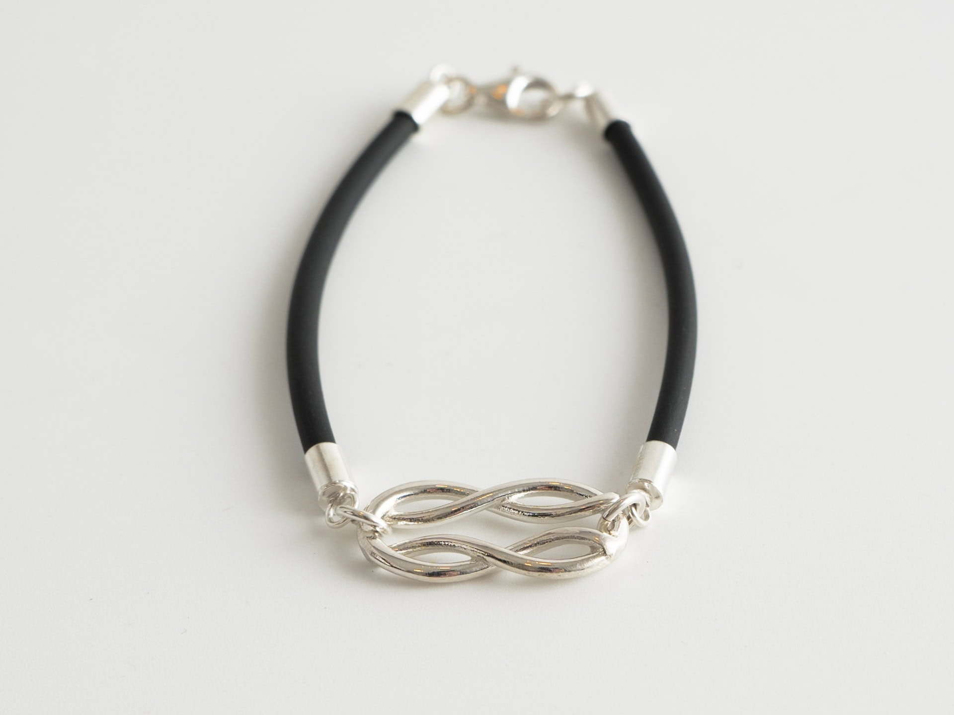 Aphrodite's Knot Bracelet