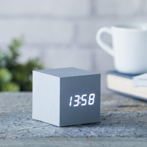 Cube Click Clock – Aluminium