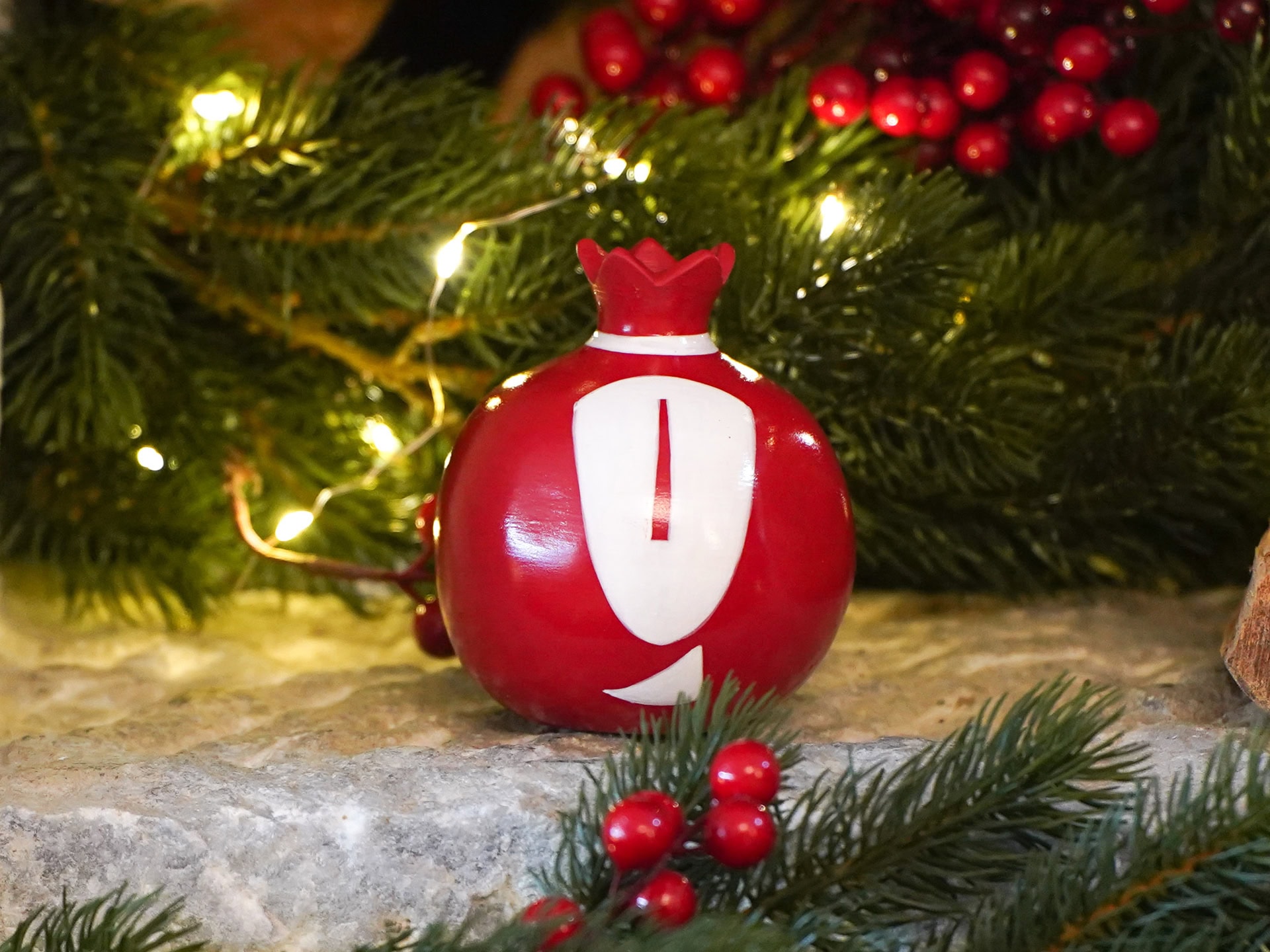 Γιορτινό Ρόδι 2026 – Κόκκινο με Κυκλαδική Κεφαλή