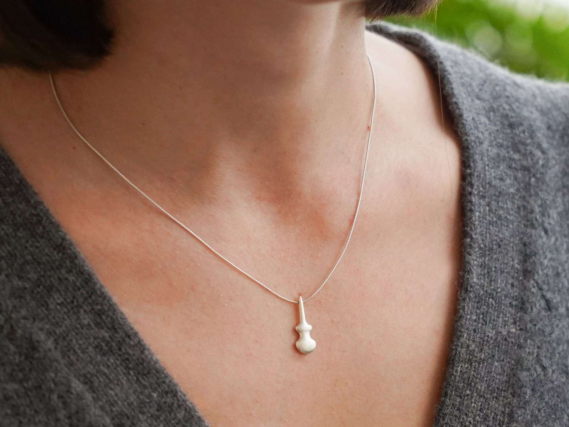 Γούρι 2026 – Κρεμαστό με Βιολόσχημο Ειδώλιο