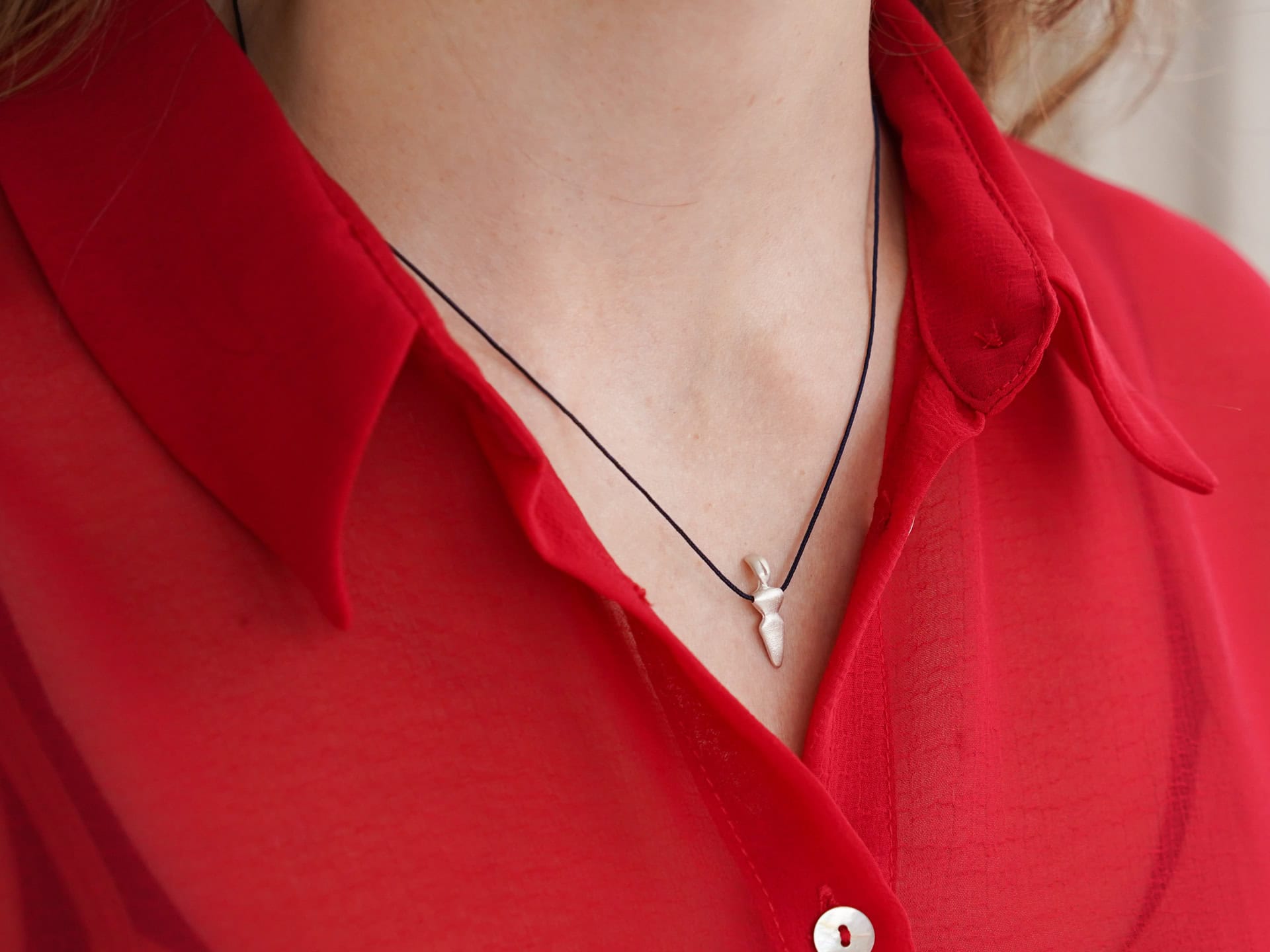 Γούρι 2026 – Κρεμαστό με Βιολόσχημο Ειδώλιο