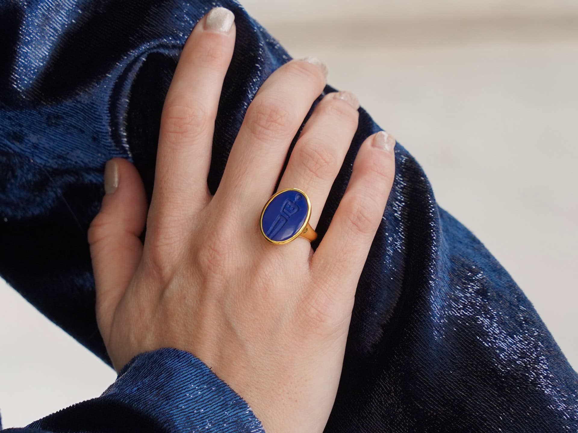 Ring with Cycladic Figurine