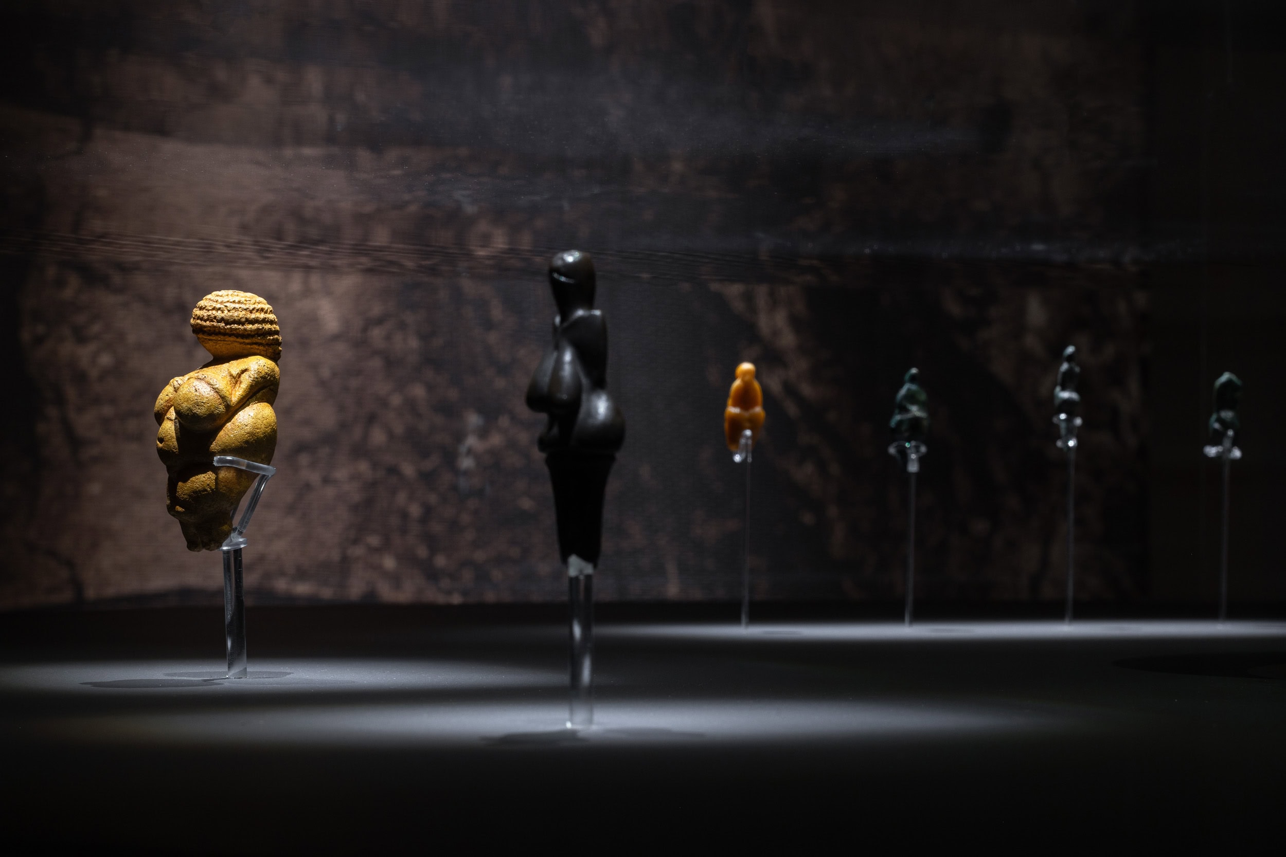 Γενική άποψη της έκθεσης Jeff Koons: «Aφροδίτη» του Lespugue