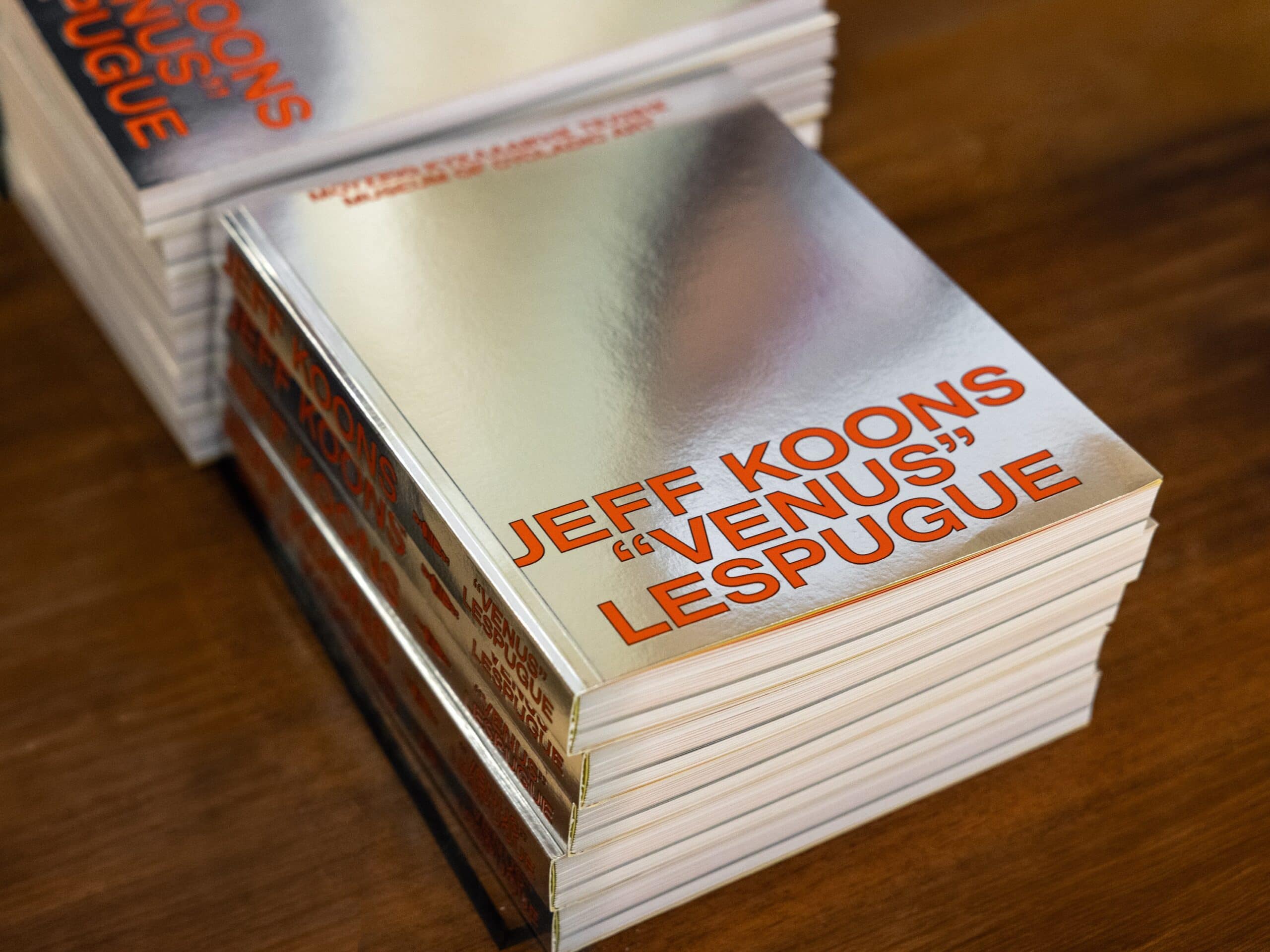 Κατάλογος Έκθεσης «Jeff Koons: ‘Αφροδίτη’ του Lespugue» – Δίγλωσση Έκδοση