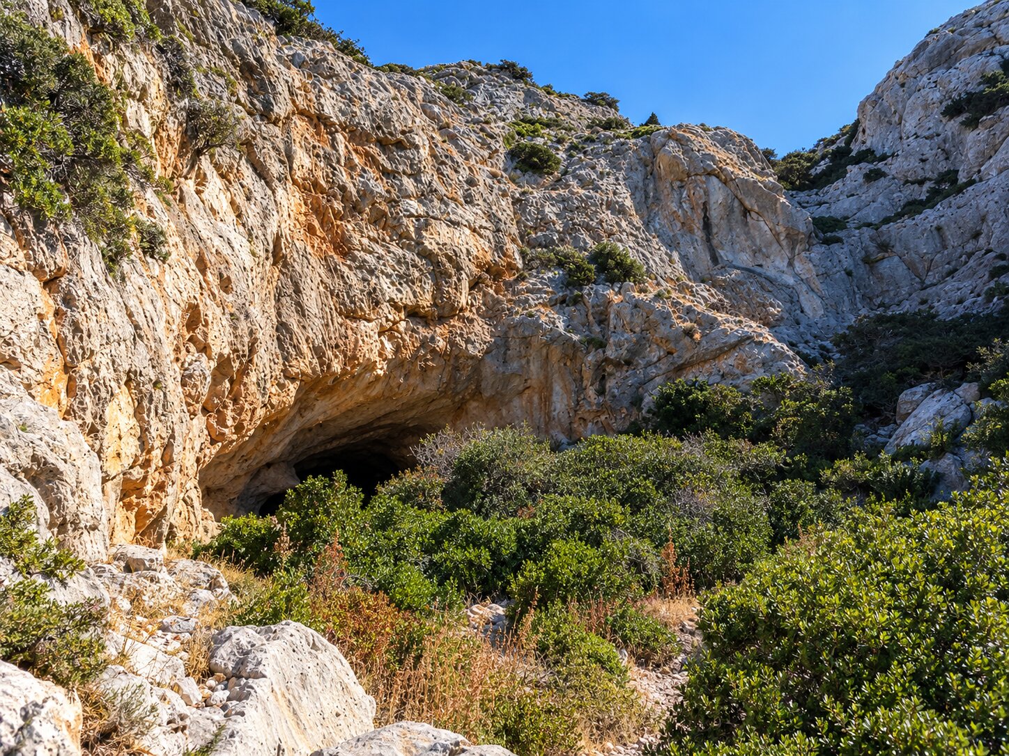 Άποψη του Σπηλαίου του Αγίου Ιωάννη